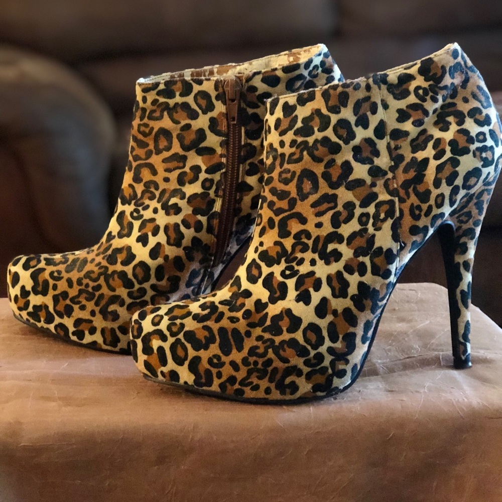 Ladies High Heel Booties